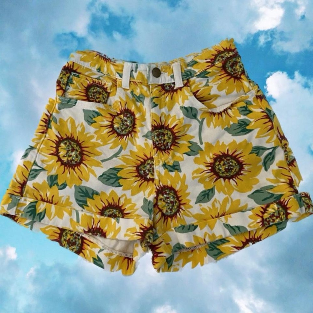 Sunflower American Apparel Jeans shorts 🌻
